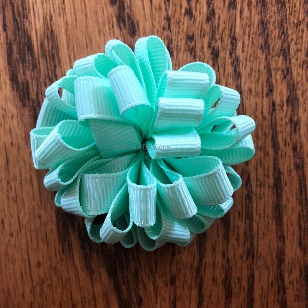 Pastel Green 2 1/2" Loopy Bow   4B2435  Handmade NWT Boutique